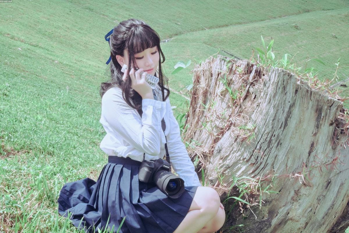 Sony A7 IV vs Canon EOS R6 Mark II: Which Camera Wins?